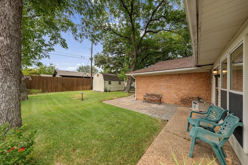 519 Staffordshire Drive, Irving TX 75061 - Photo 18