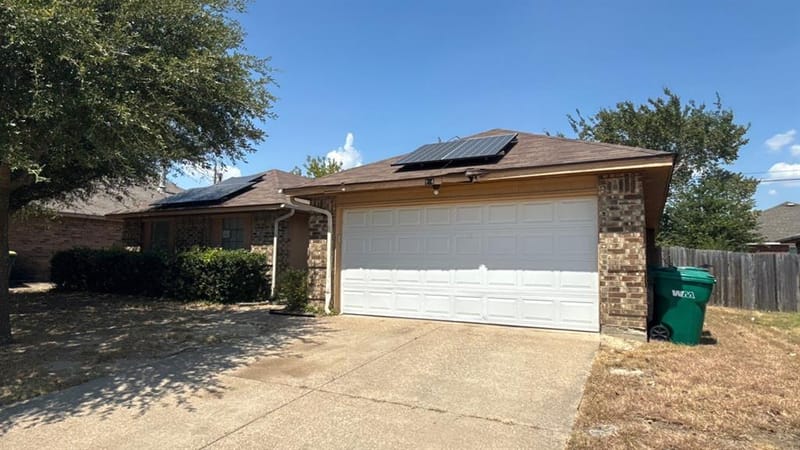 914 Larue Drive, Cedar Hill TX 75104 - Photo 2