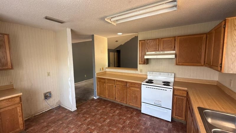 914 Larue Drive, Cedar Hill TX 75104 - Photo 9