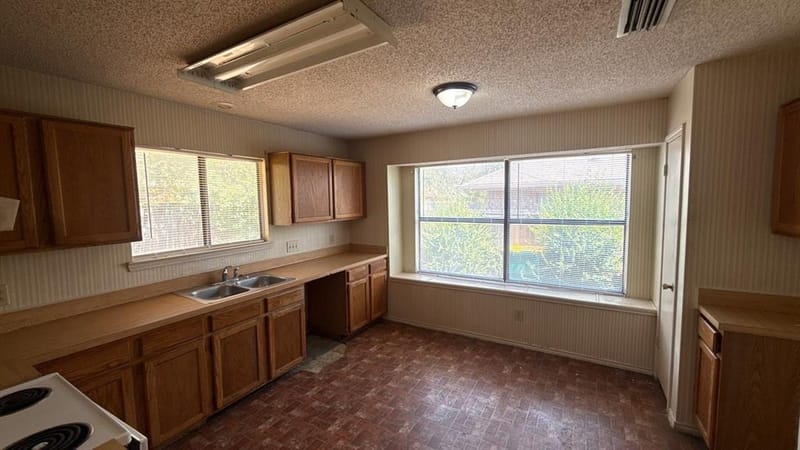 914 Larue Drive, Cedar Hill TX 75104 - Photo 10