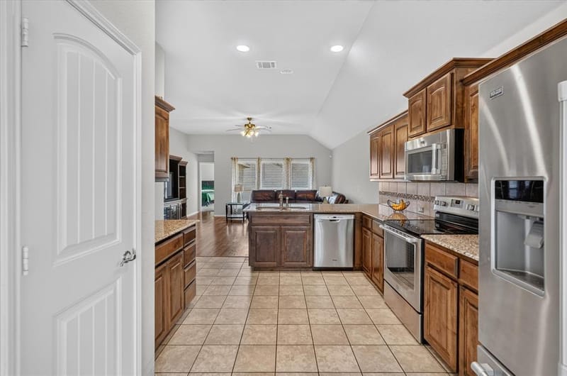 902 Mockingbird Lane, Glenn Heights TX 75154 - Photo 7