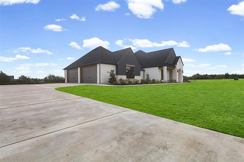 4720 Magnolia Trail, Midlothian TX 76065 - Photo 3