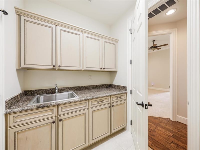9813 Cypress Street, Denton TX 76207 - Photo 24