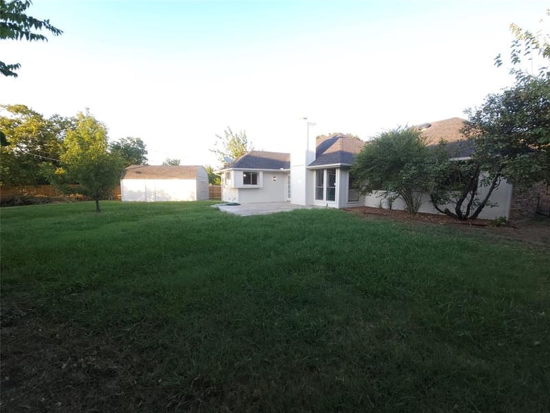 6300 Brownlee Lane, Arlington TX 76018 - Photo 31