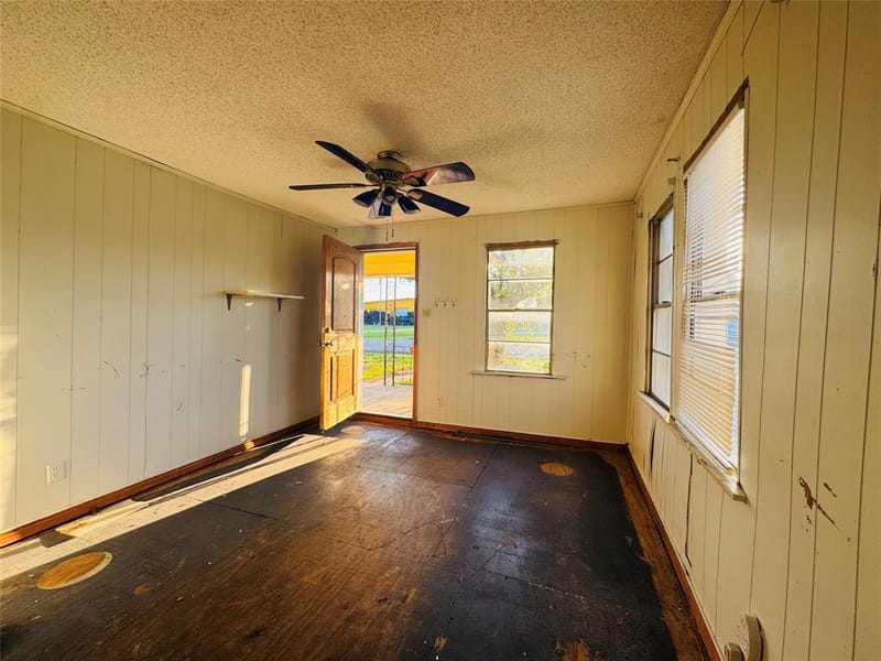 208 S Church Street, Elm Mott TX 76640 - Photo 3