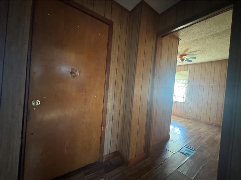 208 S Church Street, Elm Mott TX 76640 - Photo 10