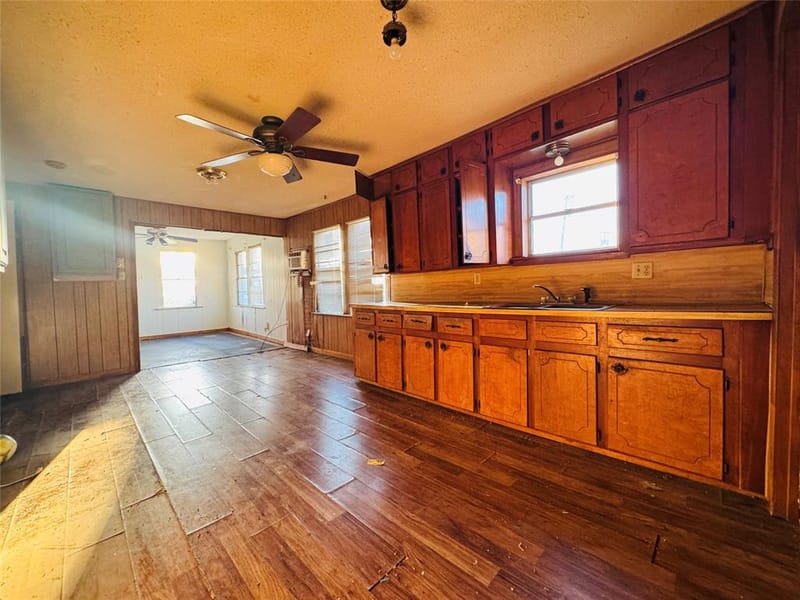 208 S Church Street, Elm Mott TX 76640 - Photo 25