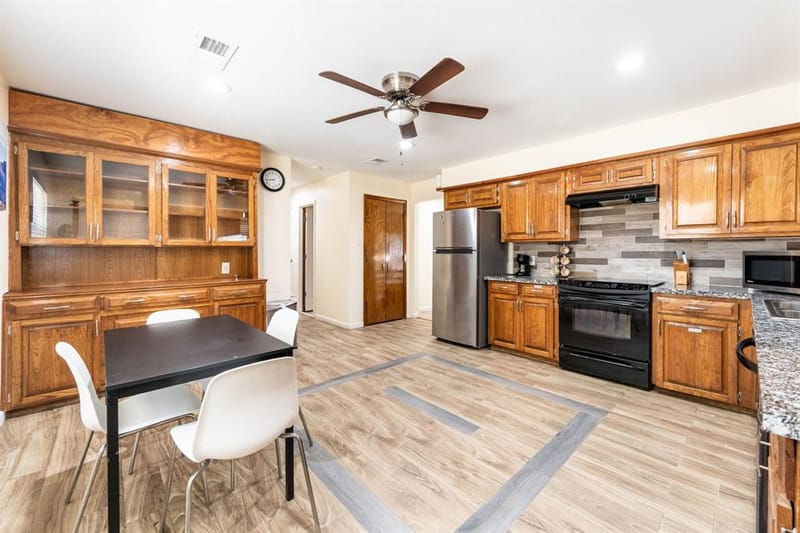 5505 Edgewater Circle, Rowlett TX 75088 - Photo 9
