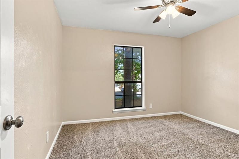 721 Timberoaks Drive, Azle TX 76020 - Photo 16