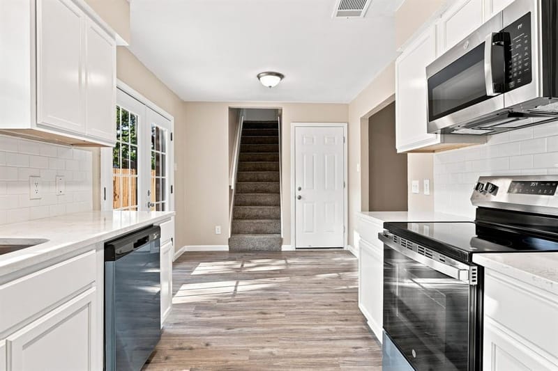 721 Timberoaks Drive, Azle TX 76020 - Photo 20