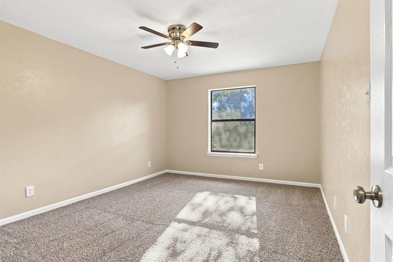 721 Timberoaks Drive, Azle TX 76020 - Photo 15