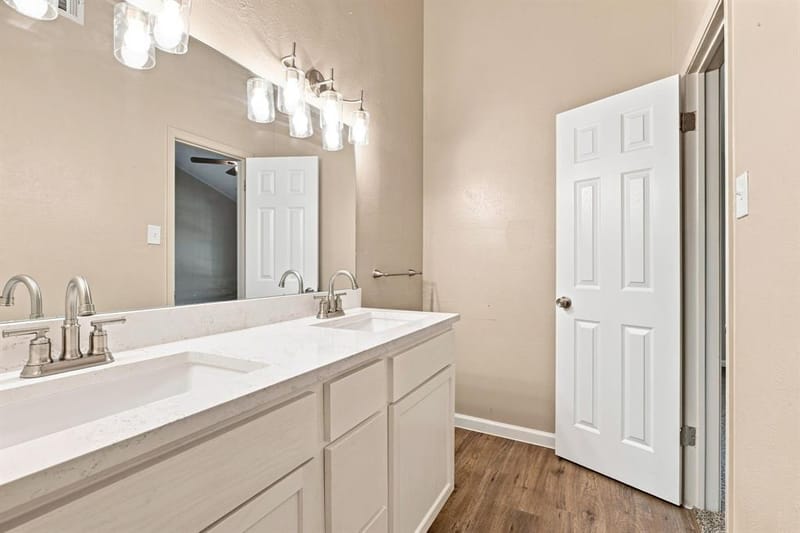 721 Timberoaks Drive, Azle TX 76020 - Photo 29