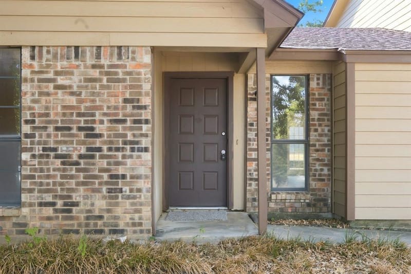 721 Timberoaks Drive, Azle TX 76020 - Photo 4