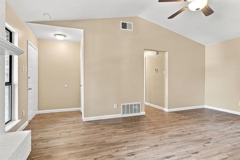 721 Timberoaks Drive, Azle TX 76020 - Photo 8