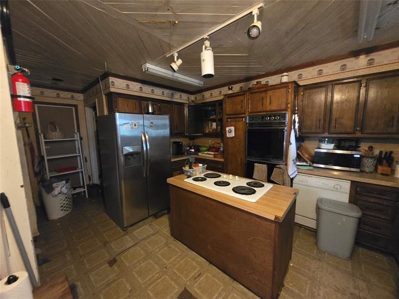 12207 Baron Drive, Balch Springs TX 75180 - Photo 13