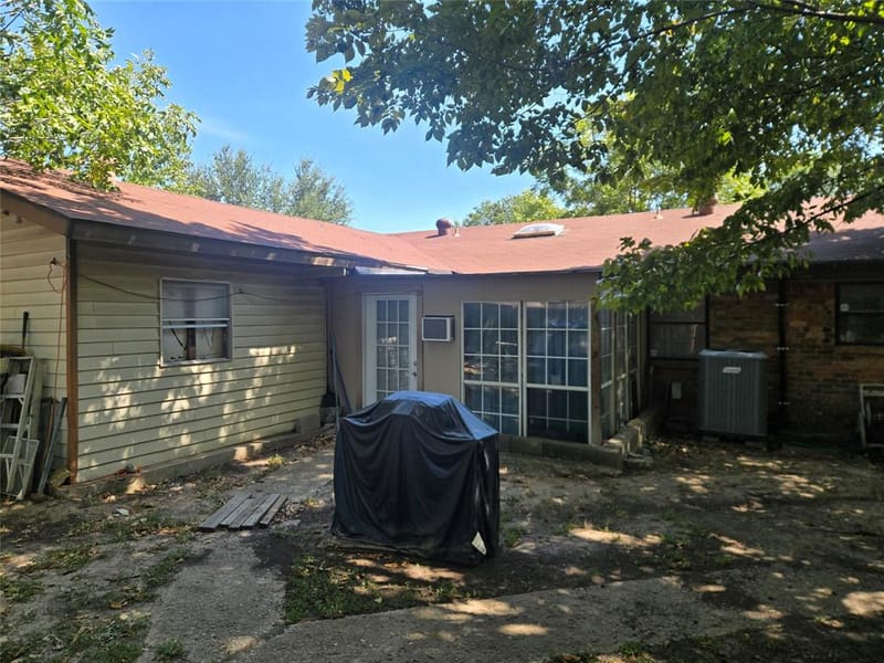12207 Baron Drive, Balch Springs TX 75180 - Photo 15
