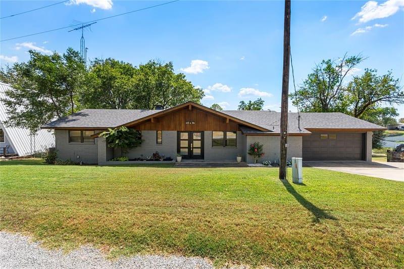 80 Bayside Circle, Gainesville TX 76240