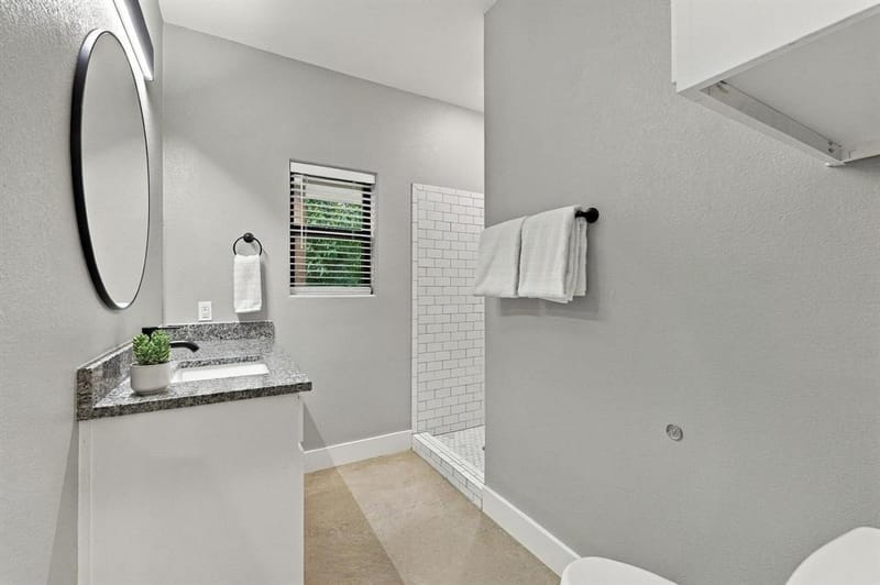 225 E Washington Street, Denison TX 75021 - Photo 23