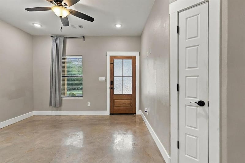 225 E Washington Street, Denison TX 75021 - Photo 7