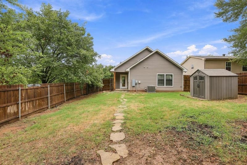 225 E Washington Street, Denison TX 75021 - Photo 34