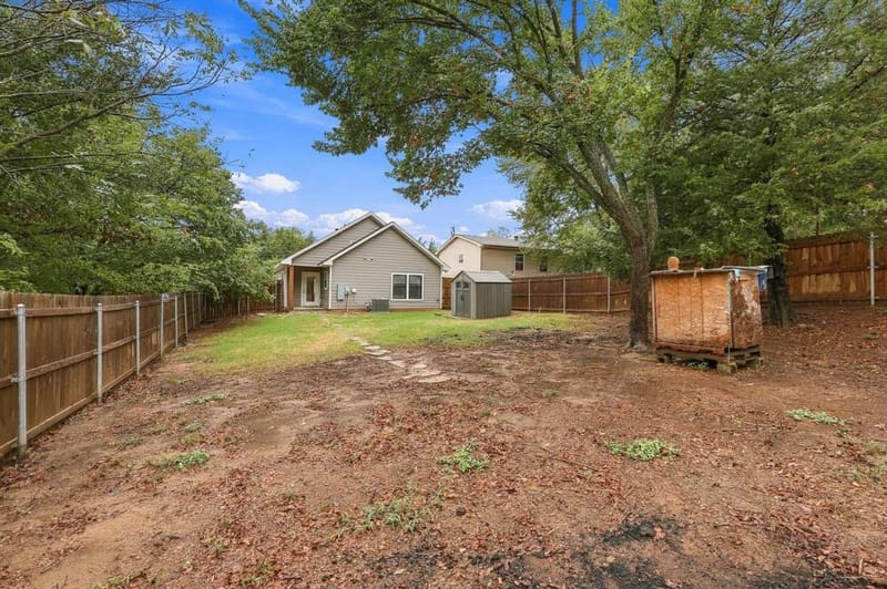 225 E Washington Street, Denison TX 75021 - Photo 33