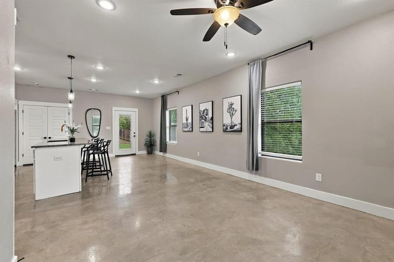 225 E Washington Street, Denison TX 75021 - Photo 8