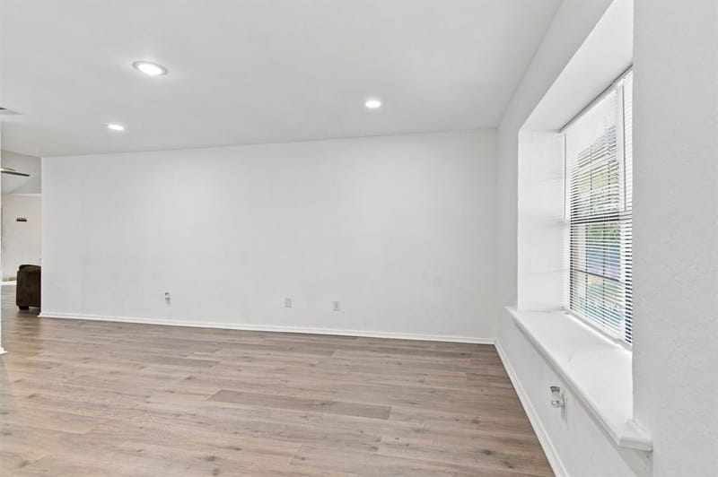 6400 Twin Spruce Court, Arlington TX 76018 - Photo 5