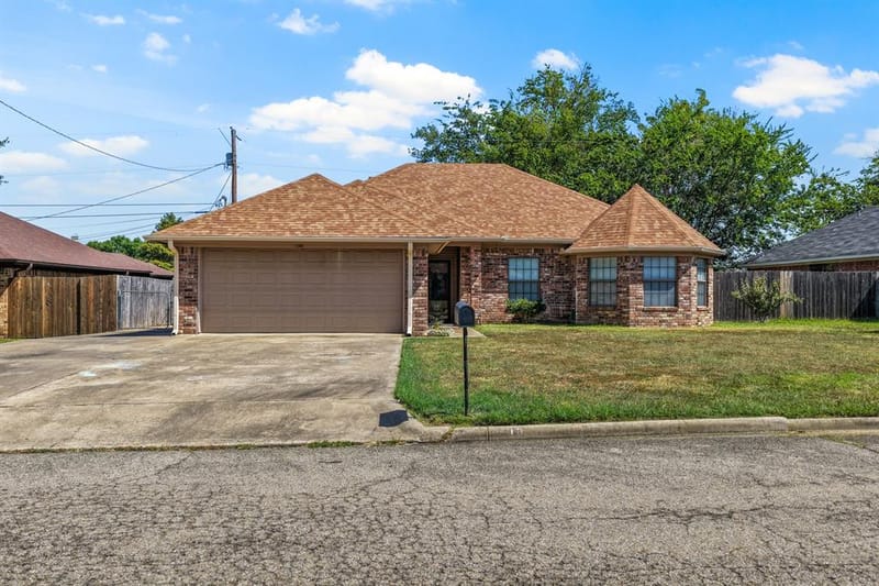 1100 Markeda, Sulphur Springs TX 75482