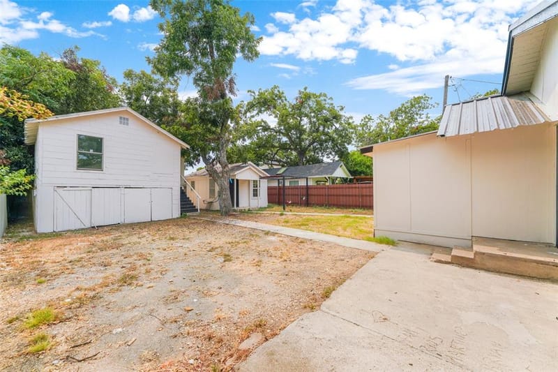 2520 Dell Street, Fort Worth TX 76111 - Photo 23