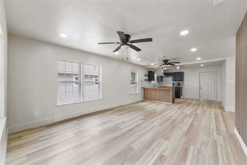 2520 Dell Street, Fort Worth TX 76111 - Photo 6