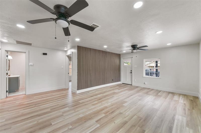 2520 Dell Street, Fort Worth TX 76111 - Photo 8