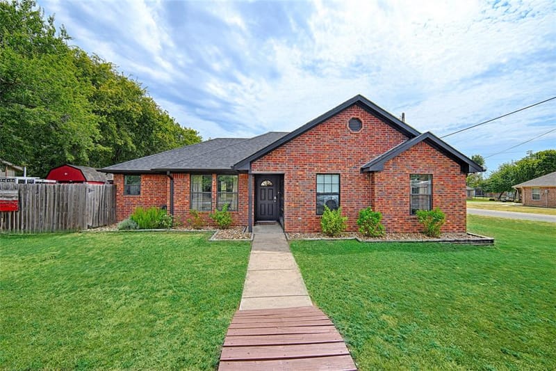 1102 14th Street, Honey Grove TX 75446