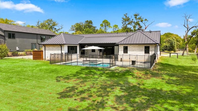 211 Shahan Drive, Shady Shores TX 76208 - Photo 35