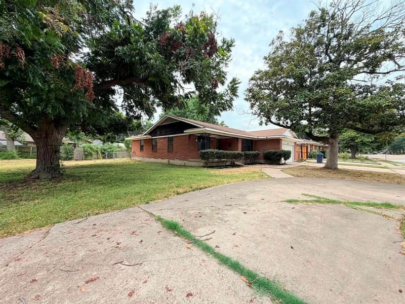 1314 Charleston Drive, Garland TX 75041 - Photo 7