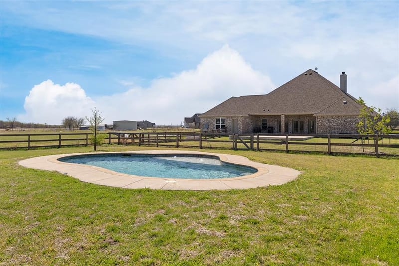 5750 High Mesa Drive, Justin TX 76247 - Photo 6
