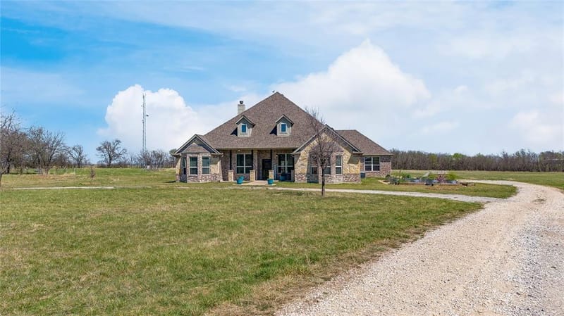 5750 High Mesa Drive, Justin TX 76247 - Photo 36