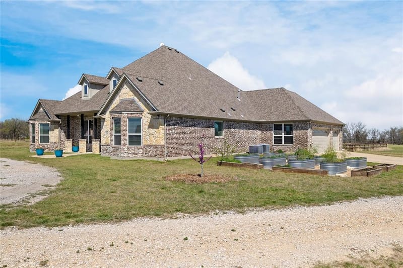 5750 High Mesa Drive, Justin TX 76247 - Photo 14