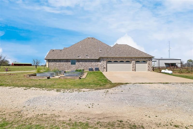 5750 High Mesa Drive, Justin TX 76247 - Photo 15