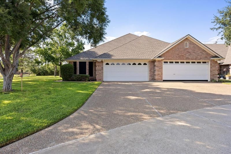 1202 Henard Lane, Granbury TX 76048 - Photo 2