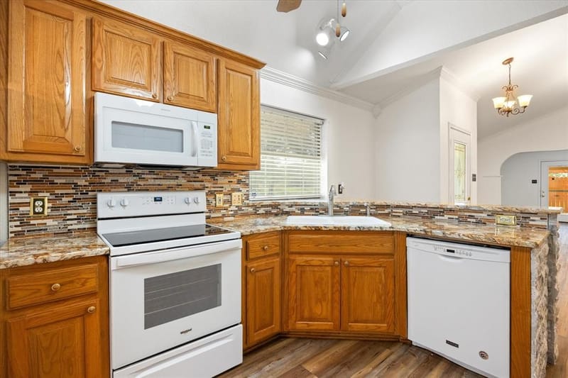 1202 Henard Lane, Granbury TX 76048 - Photo 13