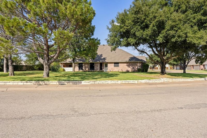 1202 Henard Lane, Granbury TX 76048 - Photo 38
