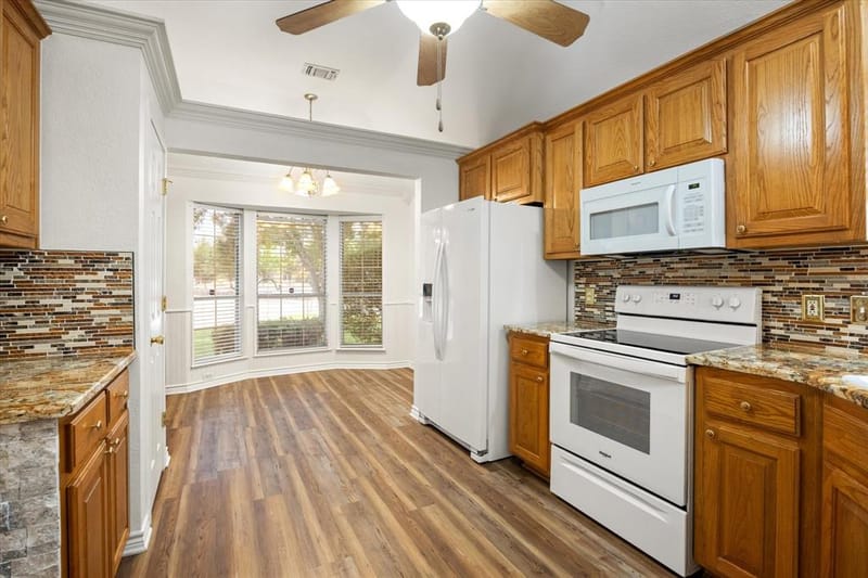 1202 Henard Lane, Granbury TX 76048 - Photo 11