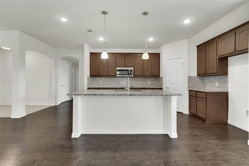 6335 Brookcrest, Godley TX 76044 - Photo 10