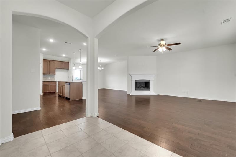 6335 Brookcrest, Godley TX 76044 - Photo 4