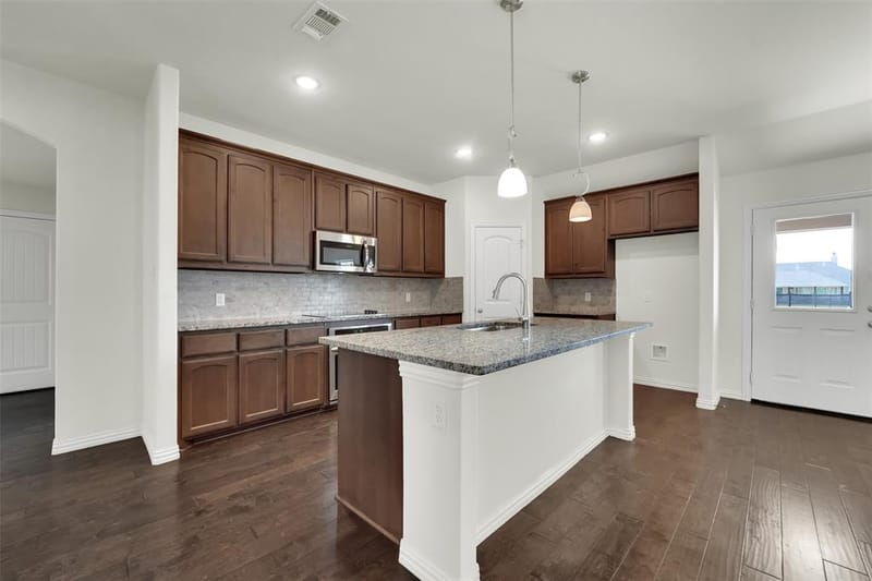 6335 Brookcrest, Godley TX 76044 - Photo 8