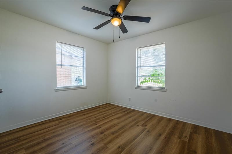 807 N Lacy Drive, Lacy Lakeview TX 76705 - Photo 16