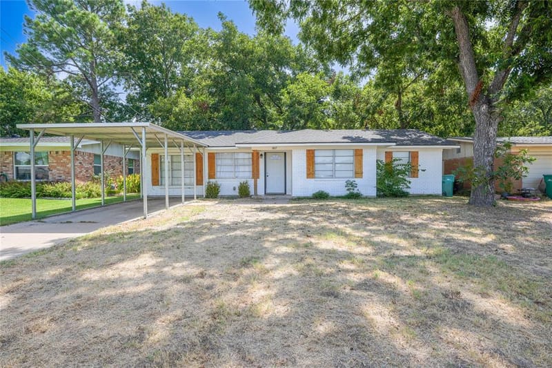 807 N Lacy Drive, Lacy Lakeview TX 76705