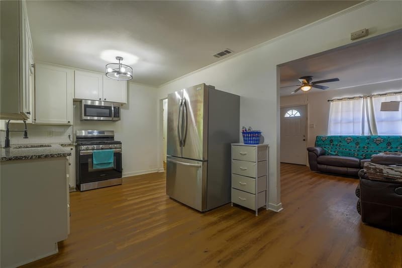 807 N Lacy Drive, Lacy Lakeview TX 76705 - Photo 10