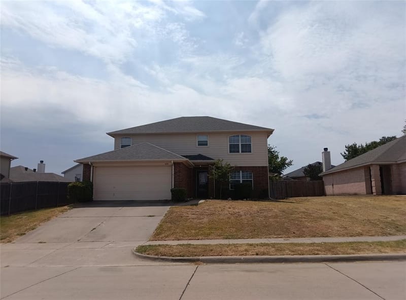 424 Heritage Drive, Crowley TX 76036