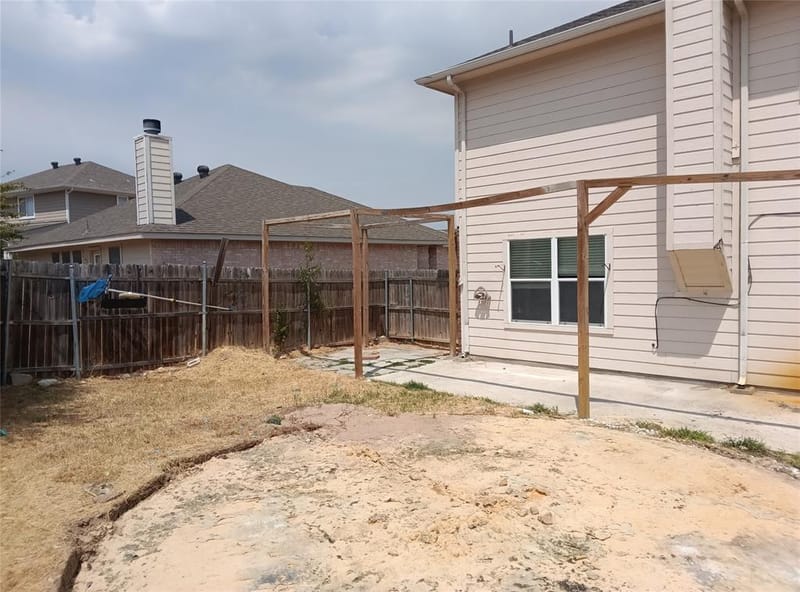 424 Heritage Drive, Crowley TX 76036 - Photo 10